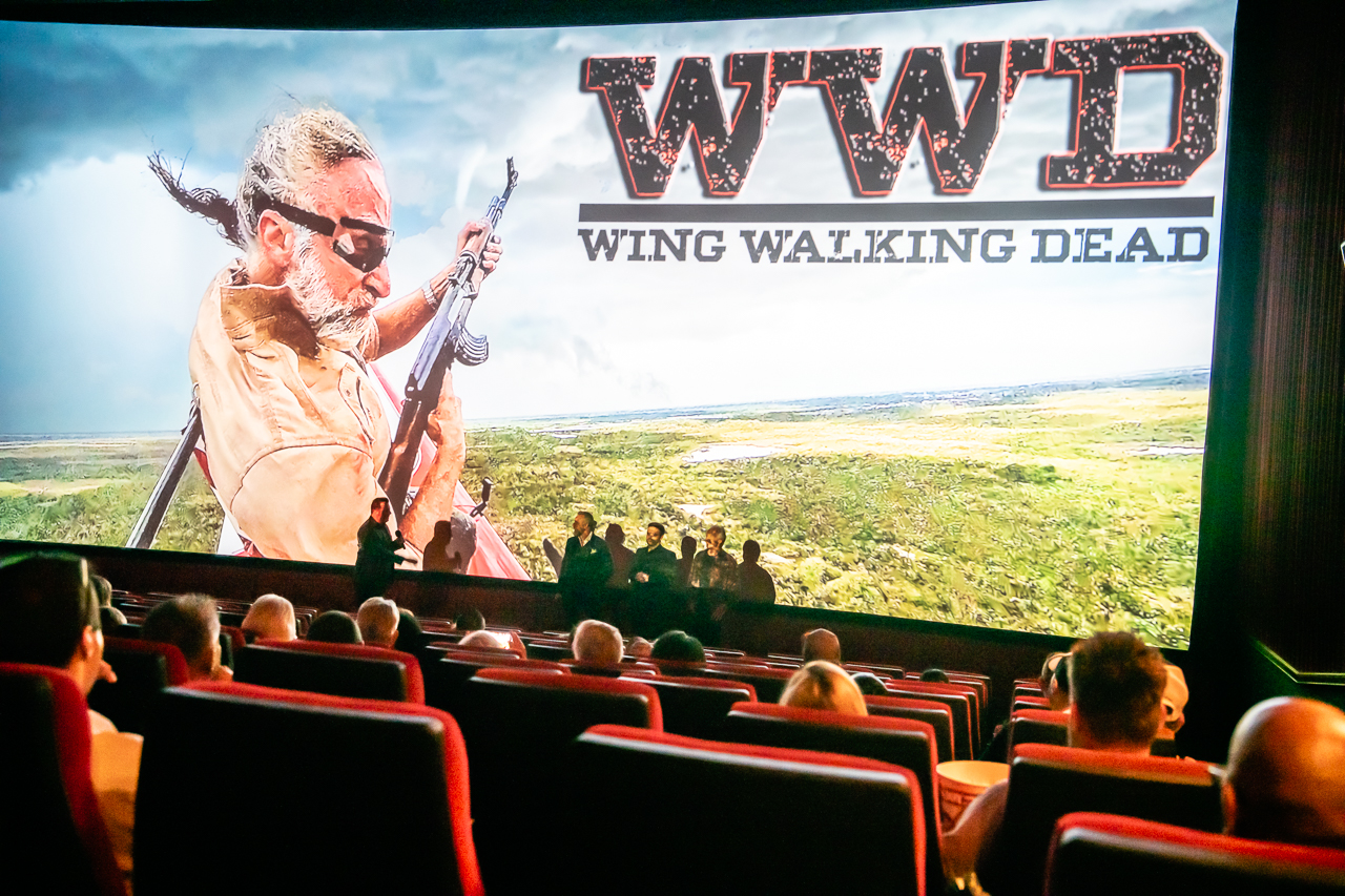 People watching the premier of Wing Walking Dead.